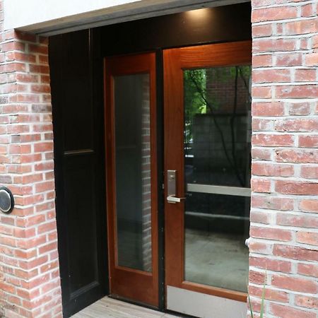 A Stylish Stay W/ A Queen Bed, Heated Floors.. #26 بروكلاين المظهر الخارجي الصورة