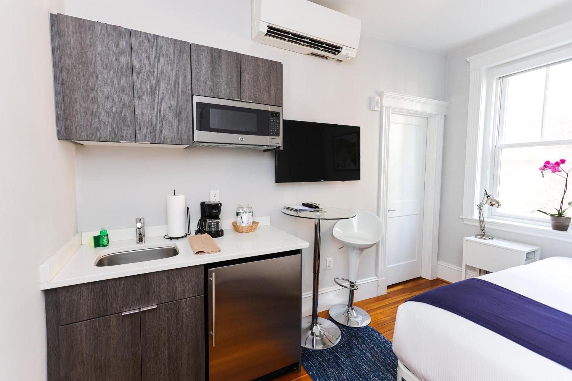 A Stylish Stay W/ A Queen Bed, Heated Floors.. #26 بروكلاين المظهر الخارجي الصورة