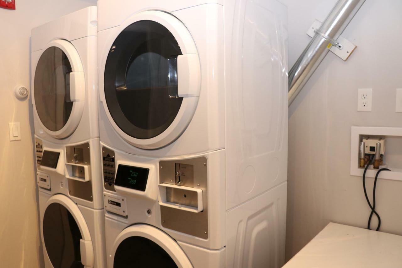 A Stylish Stay W/ A Queen Bed, Heated Floors.. #26 بروكلاين المظهر الخارجي الصورة
